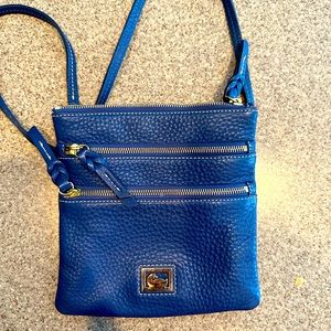 Beautiful gently used Dooney Burke purse